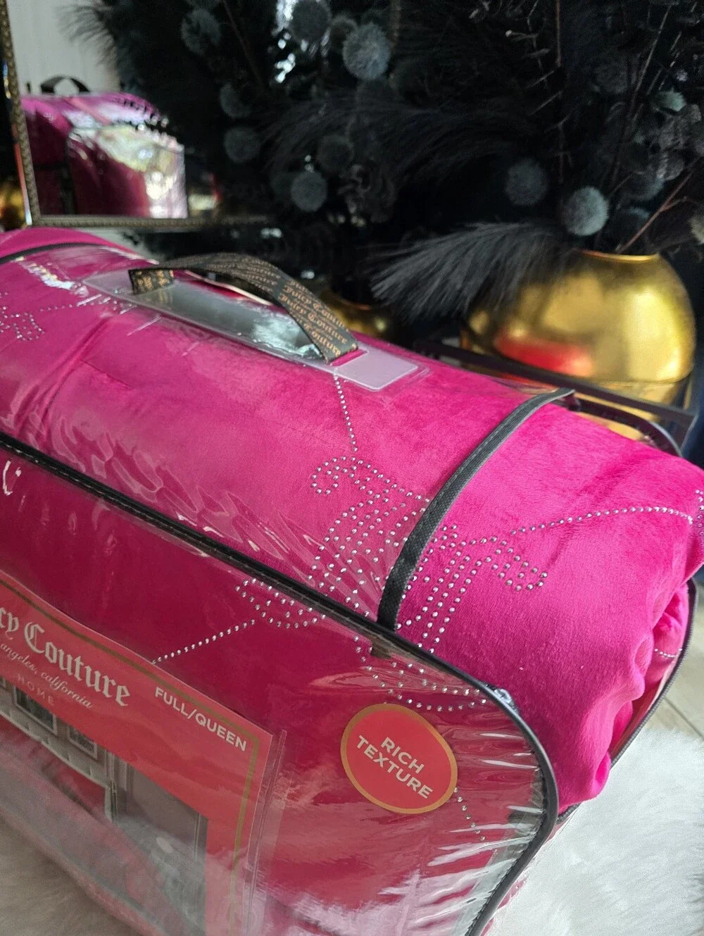 Juicy Couture Full/Queen Hot pink velour rhinestone bed set new